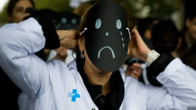 Es más fácil perjudicar al paciente con el efecto nocebo que beneficiarle con el placebo.