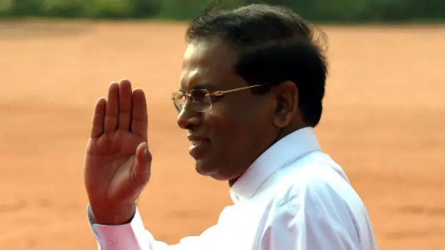 ඉතා ඉක්මනින්ම පාර්ලිමේන්තුව විසුරුවා හැර මහ මැතිවරණයක් කැඳවන බවට ජනාධිපතිවරයාගෙන් ඉඟියක්