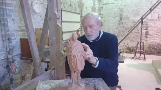 मूर्तिकार फ़िलिप जैक्सन