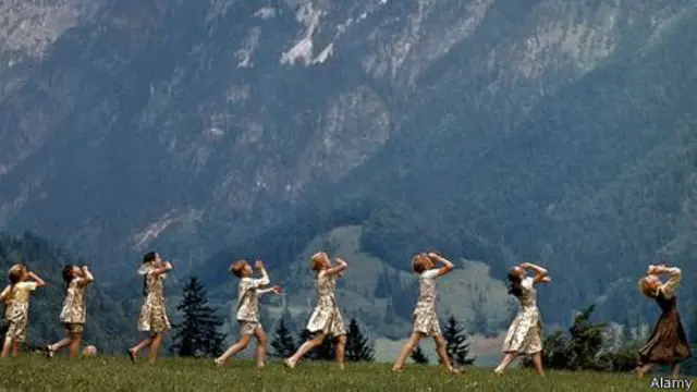 O fato de o filme parecer mais com um show explica parte de seu sucesso