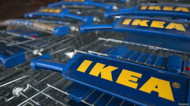 a revista Ikea Family Live "muestra varios aspectos del hogar independientemente de la edad, el género, la orientación sexual", indicó la empresa sueca.