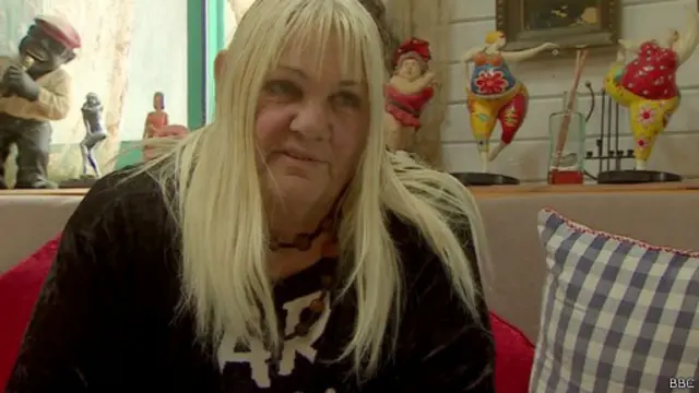 رینا اویوی، بانوی اول اخزیو-لند