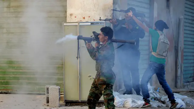 تعاني ليبيا من فوضى سياسية وأمنية منذ رحيل الزعيم الليبي معمر القذافي عام 2011.