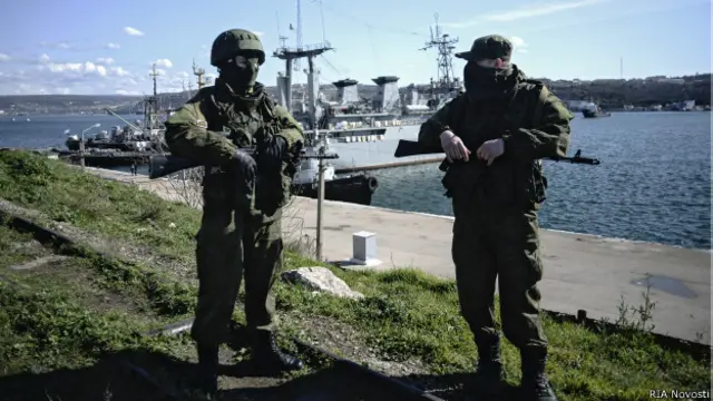 Российские военные в Крыму