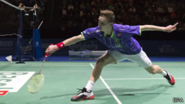 श्रीकांत ने डेनमार्क के विक्टर एक्सेलसेन को हराया