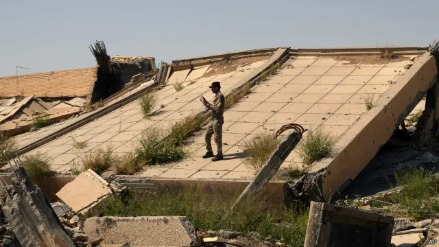 萨达姆之墓被毁