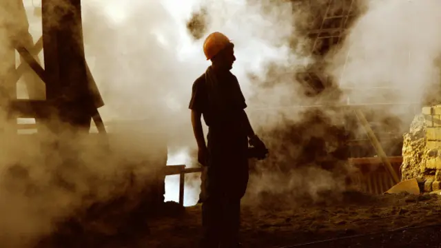 फ़ैक्ट्री वर्कर