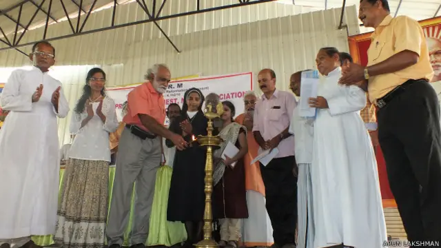 कैथोलिक चर्च, उद्घाटन