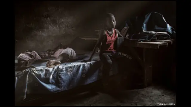 Дети в Ндиаганьо, Ивон Бухманн