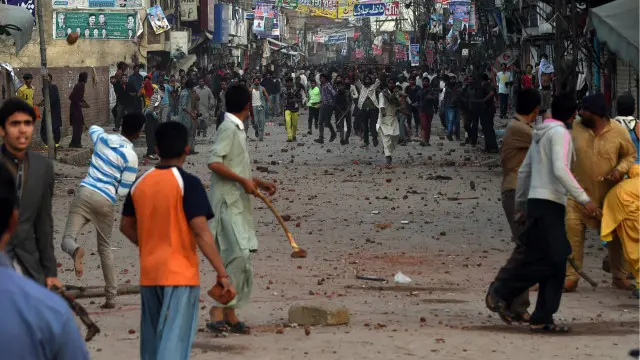 لاہور میں ایک گرجا گھر پر بم حملے کے بعد مسیحی برداری نے احتجاج بھی کیا تھا جو پرتشدد رنگ اختیار کر گیا تھا