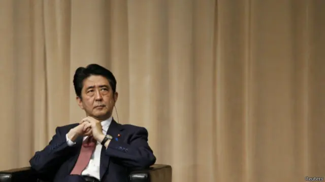 雖然安倍推行解禁集體自衛權，重建日本信心，但木村認為，這並沒有重拾日本的傳統文化和精髓。