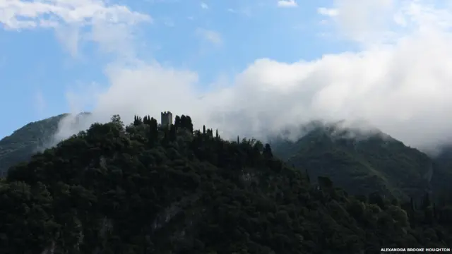 اٹلی میں ایک قلعہ