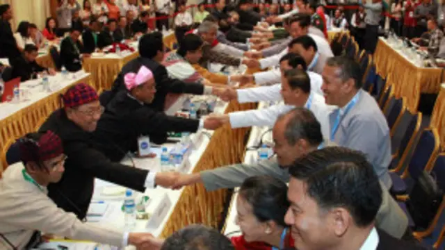 လက်နက် ဖြုတ်သိမ်းမှု ဆိုင်ရာ( disarmament, demobilization and reintegration) DDR ကိစ္စတွေ ကို ဆွေးနွေး ခဲ့ကြ