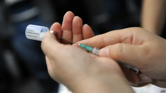 Tamiflu ve Relenza gibi antiviral ilaçların domuz gribine karşı etkili olduğu belirtiliyor. 