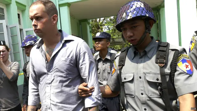 فلپ بلیک وڈ کو بدھ مذہب کی توہین کے الزام میں دو برس قید کی سزا سنائی گئی تھی