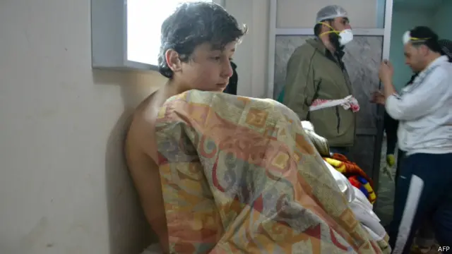 روئٹرز سے بات کرتے ہوئے شامی فوجی کے ایک ذریعے نے بتایا کہ کلورین گیس استعمال کیے جانے کی اطلاعات پروپیگینڈا ہیں