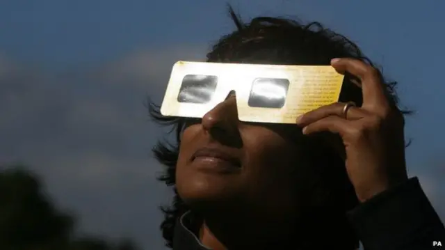 солнечные очки