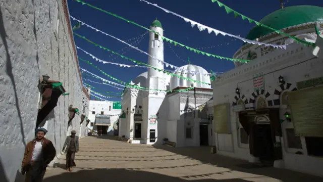La vieja ciudad de Saada, no lejos de las montañas, aún conserva las cicatrices de la sexta y última de las guerras.