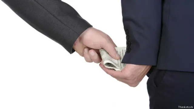 رپورٹ کے مطابق بدعنوانی کے لحاظ سے پاکستان اور بھارت کے مسائل ایک جیسے ہیں