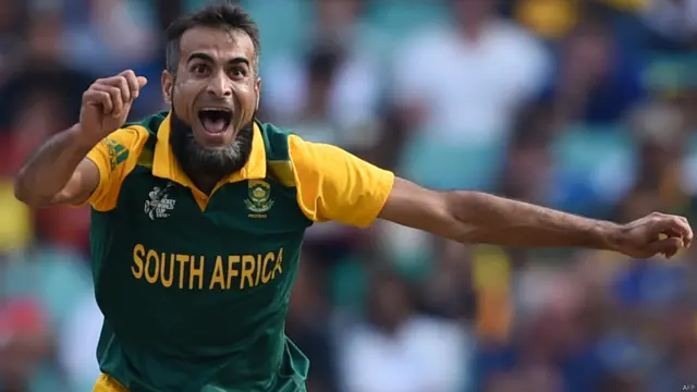 عمران طاہر سب سے کامیاب بولر رہے اور انھوں نے چار وکٹیں لیں۔