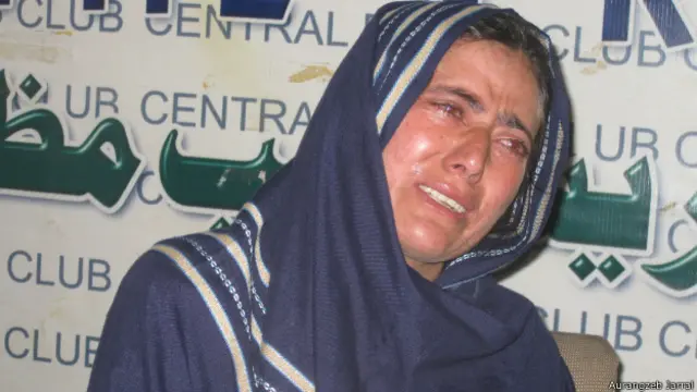 پریس کانفرنس میں شفقت کی بہن آبدیدہ نظر آئیں