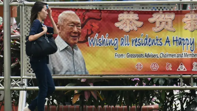 سنگاپور دنیا کے ایک ایسے معاشرے کی تصویر بن گیا جہاں قاعدے اور قانون کی بہت زیادہ پاسداری ہوتی تھی