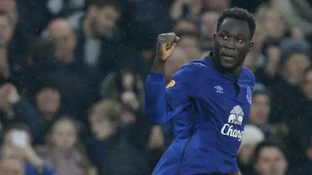 埃弗頓的前鋒盧卡庫