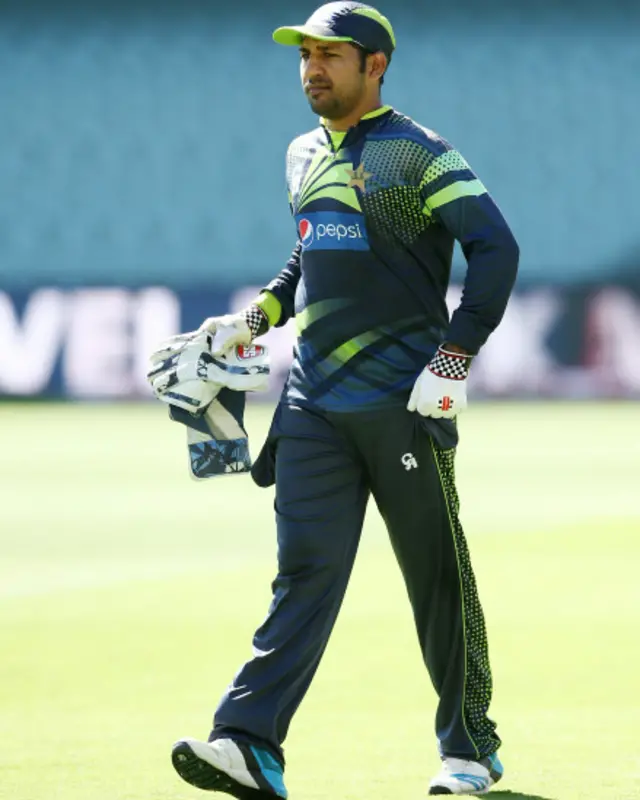 وکٹ کیپر سرفراز احمد نے دو میچوں میں عمدہ بیٹنگ اور وکٹ کیپنگ کا مظاہرہ کیا۔ 