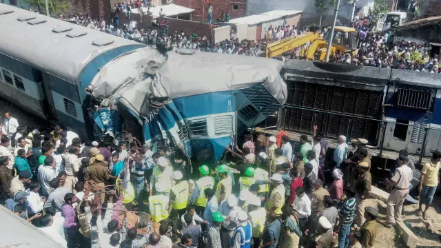 فوری طور پر حادثے کی وجہ معلوم نہیں ہو سکی ہے۔