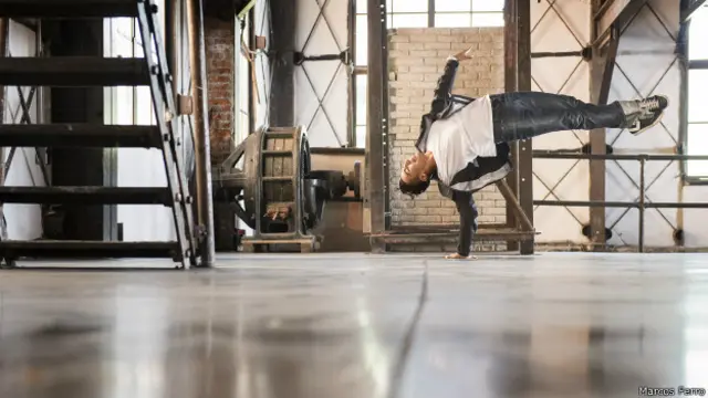 Marcos Ferro ha recibido reconocimientos internacionales por su trabajo, convirtiéndose en uno de los principales fotógrafos en el mundo de los deportes de acción y aventura. (Todas las fotos son cortesía de Marcos Ferro: http://marcosferro.com) 