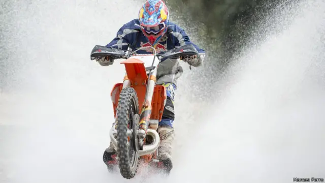 "Pero además he tenido la oportunidad de trabajar con otros que desconocía y me llenaron de admiración con su capacidad, disposición y profesionalismo". Uno de ellos fue Jesús Zavala.