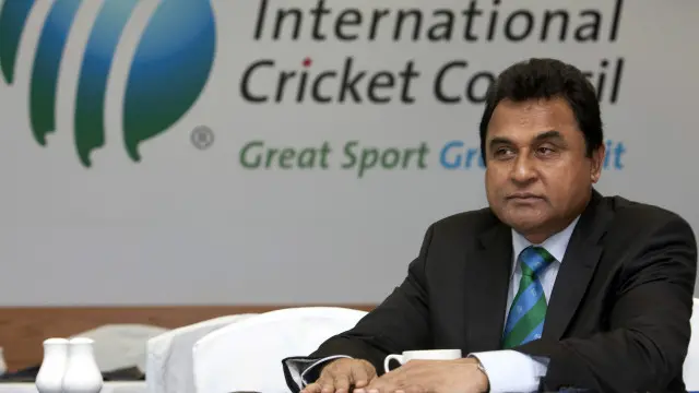 ایسا لگ رہا تھا کہ جیسے امپائر کوئی خاص بات ذہن میں رکھ کر میدان میں گئے تھے: مصطفٰی کمال