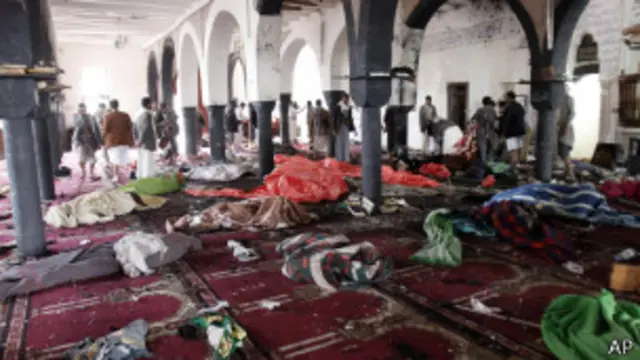 သောကြာနေ့ ဝတ်ပြုချိန် လူအုပ်ထဲ အသေခံ ဗုံးခွဲ