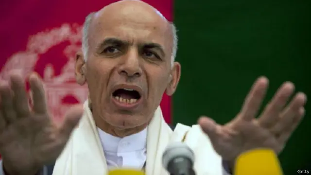 الرئيس الأفغاني يقول إنه ليس من حق أحد معاقبة الآخرين.