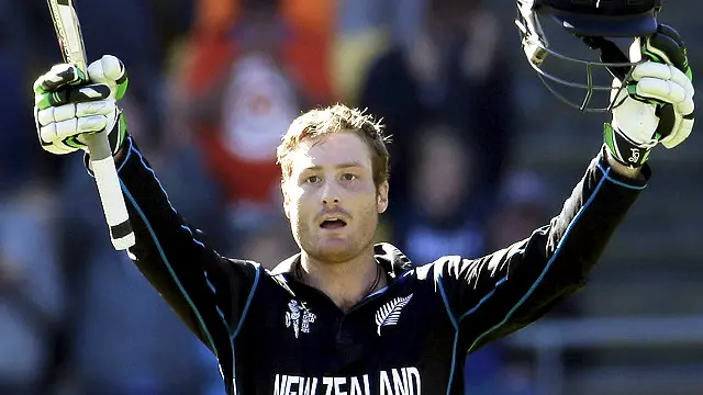 مارٹن گپٹل بھارت کے خلاف ایک چھکا لگا کر آؤٹ ہو گئے تھے