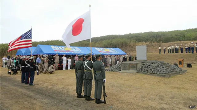 今年正值战后70周年,较去年大幅增加了仪式的列席人数,规模有所扩大。