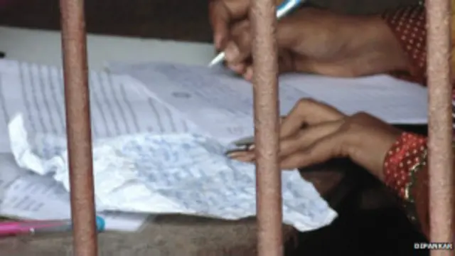 बिहार में दसवी की परीक्षा में बड़े पैमाने पर नकल