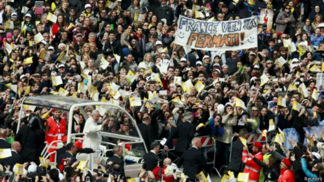 خبرنگار بیبیسی میگوید پاپ عمدا جرمخیزترین منطقه ناپل را برای دیدارش انتخاب کرد