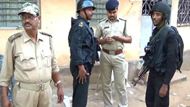 نوجوانوں کی لاشین میرٹھ سے تقریباً 50 کلومیٹر دور مراد نگر میں ایک نہر سے ملیں