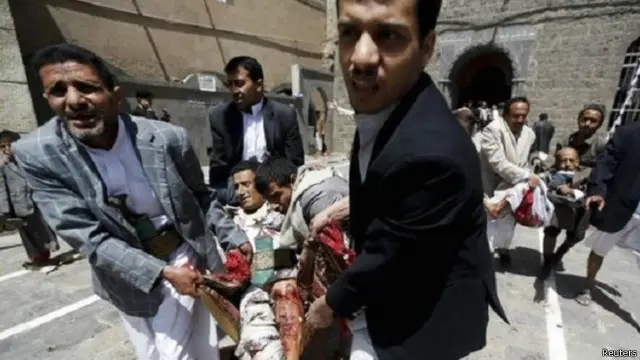 قتل المئات في الهجوم على المسجدين في اليمن