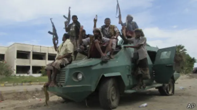 राष्ट्रपति अब्द रब्बुह के समर्थन में लड़ाके