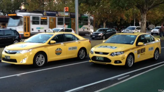 टैक्सियों की कमी