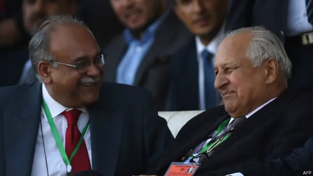 یہ پہلا موقع نہیں ہے کہ دونوں کے درمیان اختلافات اس طرح سامنے آئے ہیں