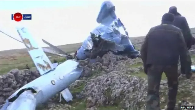 網絡上的照片和視頻顯示，飛機墜毀。