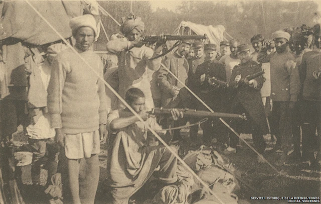 प्रथम विश्व युद्ध में ब्रिटेन की तरफ से भाग लेने वाले भारतीय सैनिक.