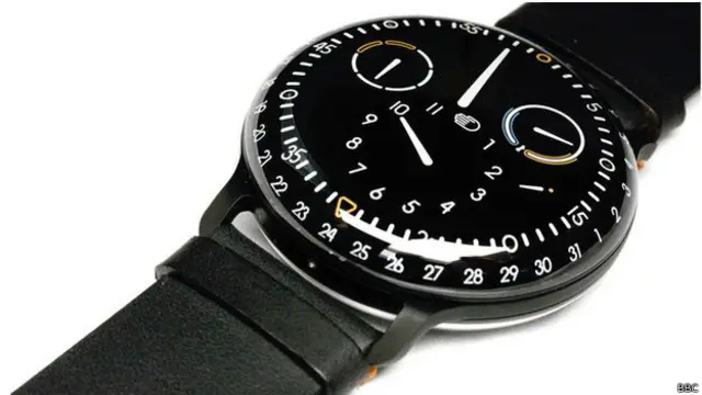 Reloj con petróleo de la compañía Ressence