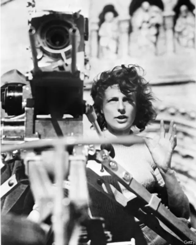 Leni Riefenstahl.