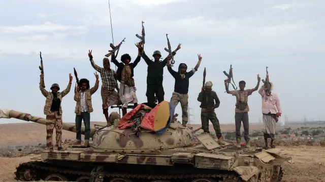 ناشد وزير الخارجية اليمني رياض ياسين دول مجلس التعاون الخليجي إلى التدخل من دون أن يفصح عن ماهية هذا التدخل