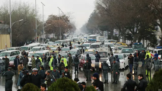 د پرېکړه لیک پای کې د شاه دو شمشیره زیات د هغه منجور، او تعویذ لیکونکي ملا د علني او بېړنۍ محاکمې غوښتنه وکړه، چې د معترضانو په اند د فرخندې د قتل اصلي عاملین دي.