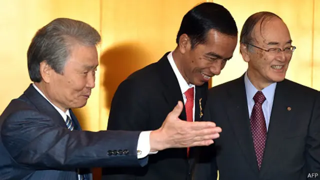 Di Tokyo, Presiden Joko Widodo bertemu pula dengan pengusaha negara itu.